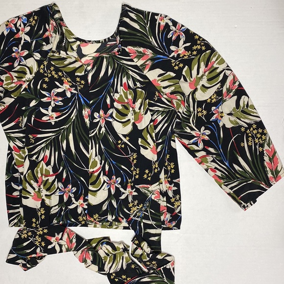 CODE x MODE Crop Top - XS - Picture 3 of 8